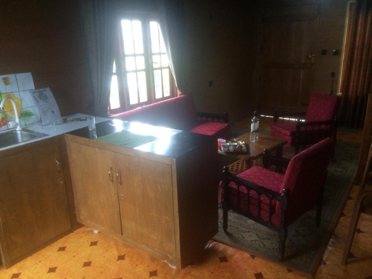 Wood Cabana Nuwaraeliya Bed & Breakfast นูวาราเอลิยา ภายนอก รูปภาพ